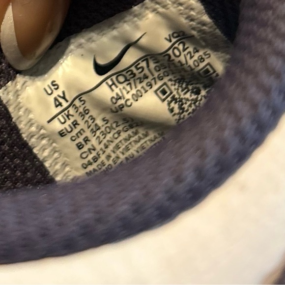 Youth Nike Dunk Low - Picture 8 of 8